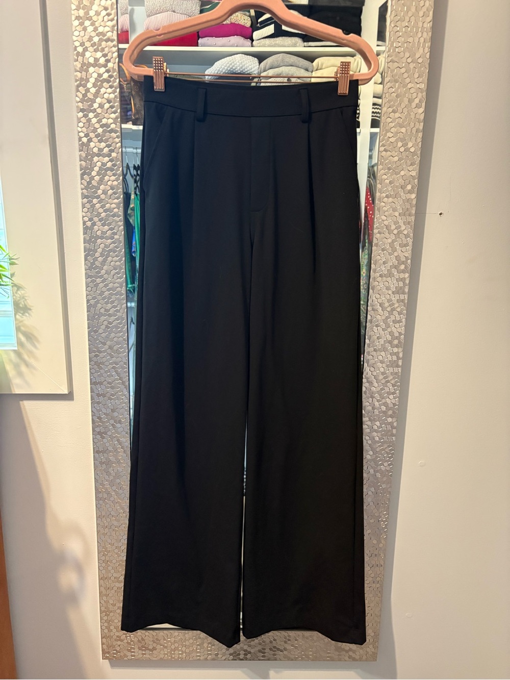 HALARA Flex wide leg pants 
Size S